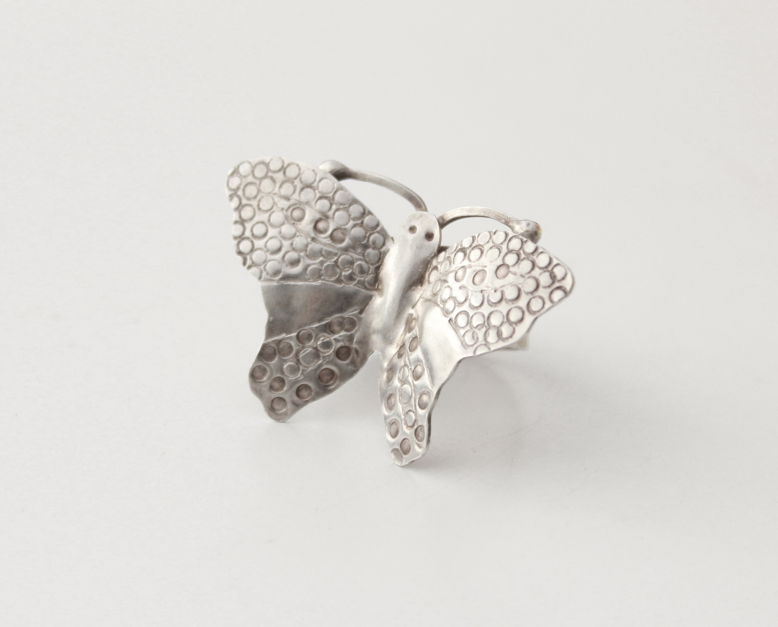 butterfly ring - adriana guelfi herrera - jeweller by nature